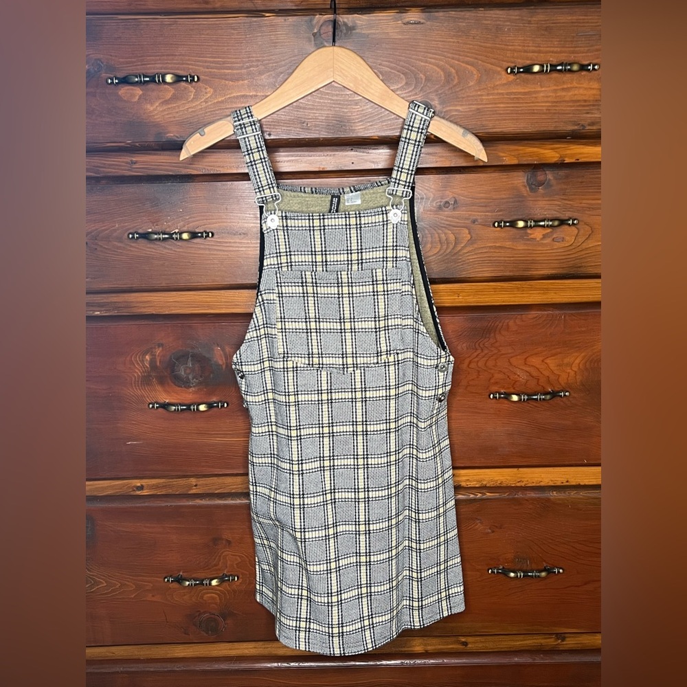 Divided Black and White Sheath Mini Dress Sleeveless